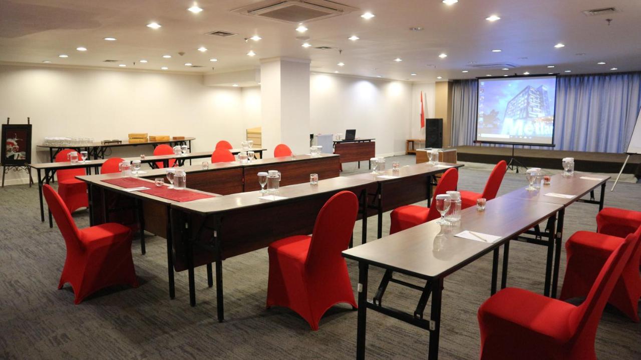 Metland Hotel Cirebon Dış mekan fotoğraf
