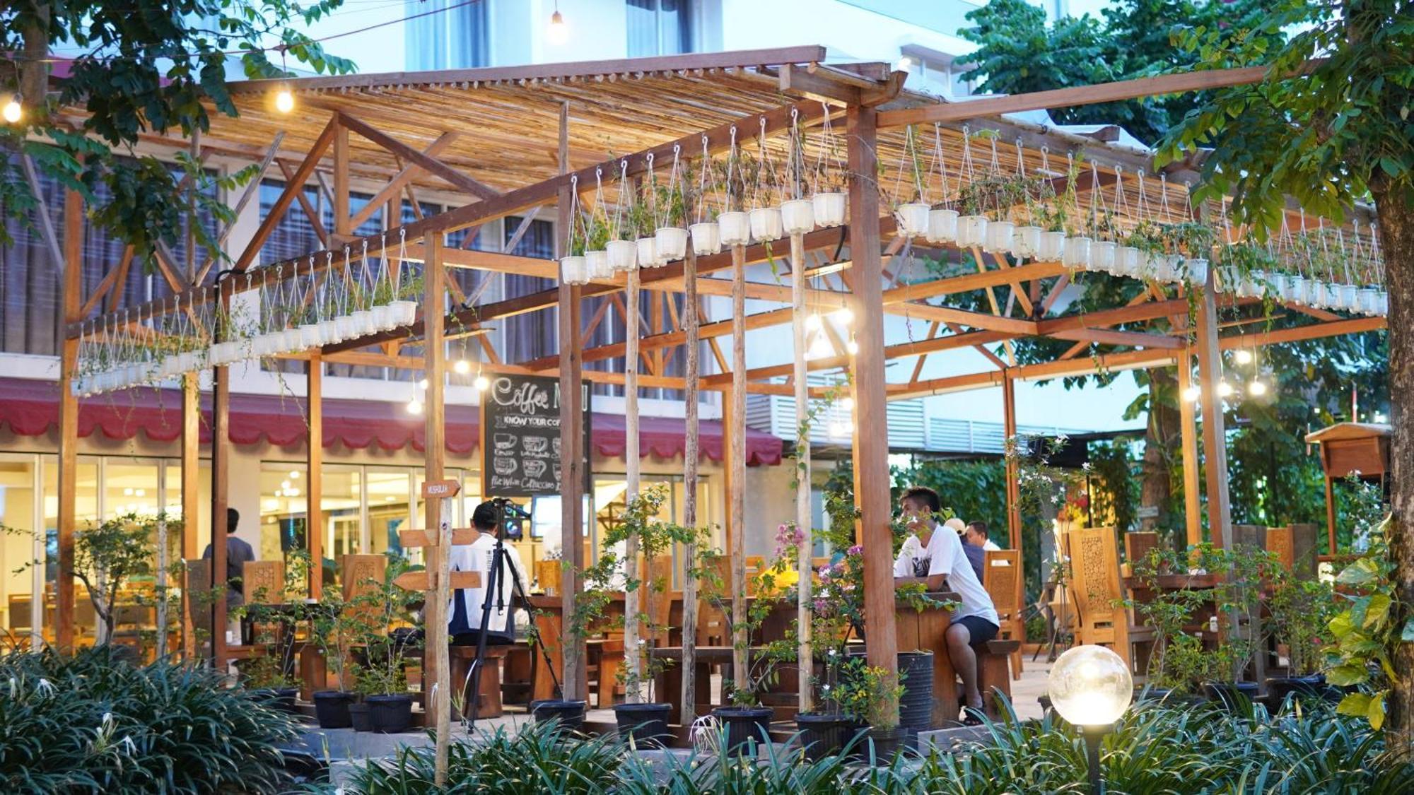 Metland Hotel Cirebon Dış mekan fotoğraf